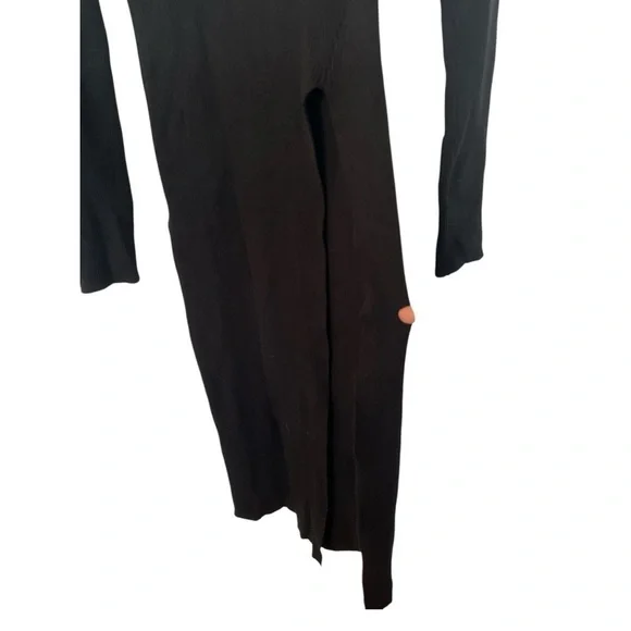 ASTR the label Zora long sleeve asymmetrical dress size S black NWOT A-8 - Picture 3 of 7